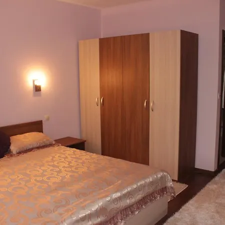 Club House Artemida Pensiune Praveț