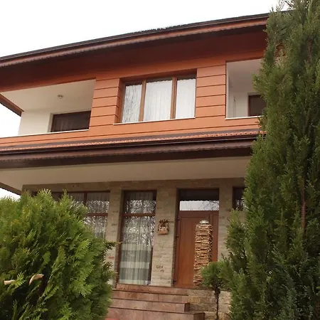 Club House Artemida Pensiune